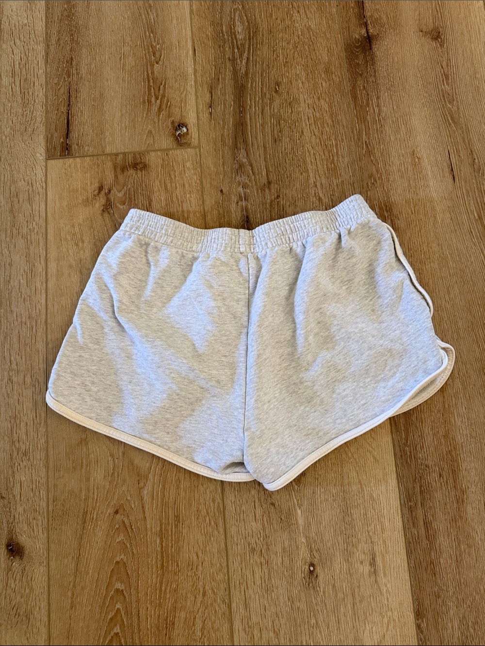 Offline Aerie | Women's Light Gray Athletic Terry Shorts with Contrast Trim | M - Picture 4 of 4